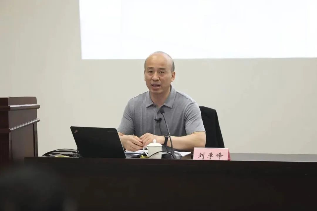 bb0ead450d4d32142d6926f6f7592ca.jpg 图片